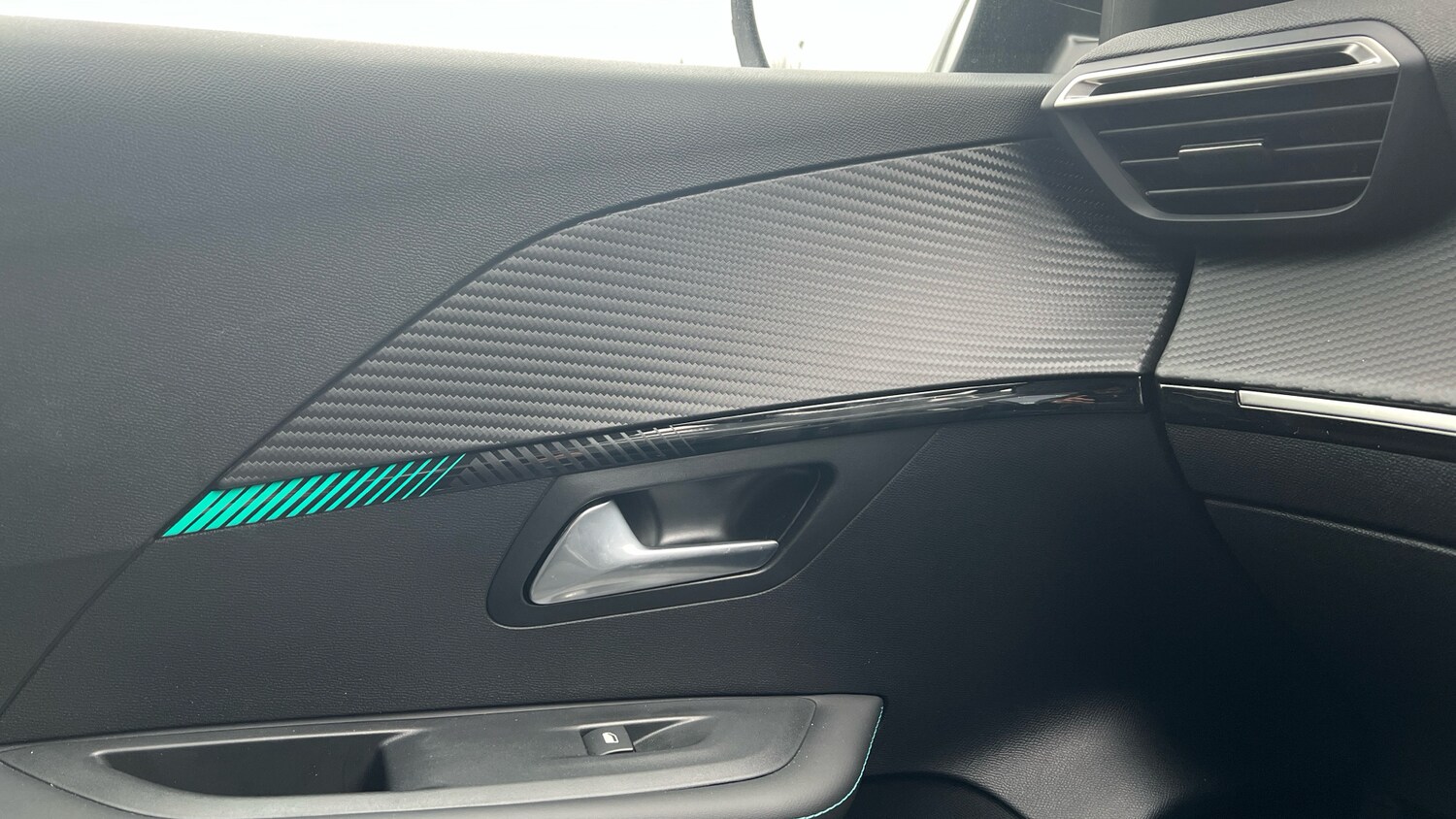 Used Peugeot 208 2023 for sale - 78102260: Photo 31