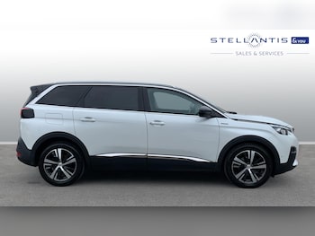 Used Peugeot 5008 2019 for sale - 76110268: Photo 2