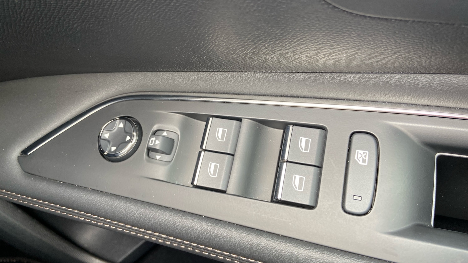 Used Peugeot 3008 2023 for sale - 77306877: Photo 61