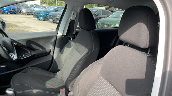 Used Peugeot 208 2017 for sale - 76095551: Photo 34