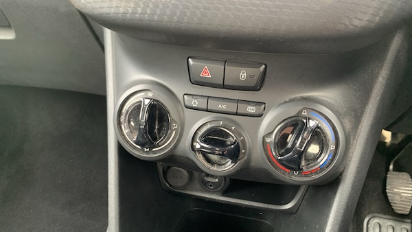 Used Peugeot 208 2017 for sale - 76095551: Photo 44