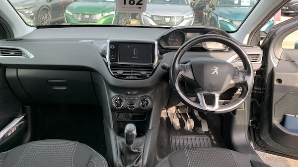 Used Peugeot 208 2017 for sale - 76095551: Photo 4