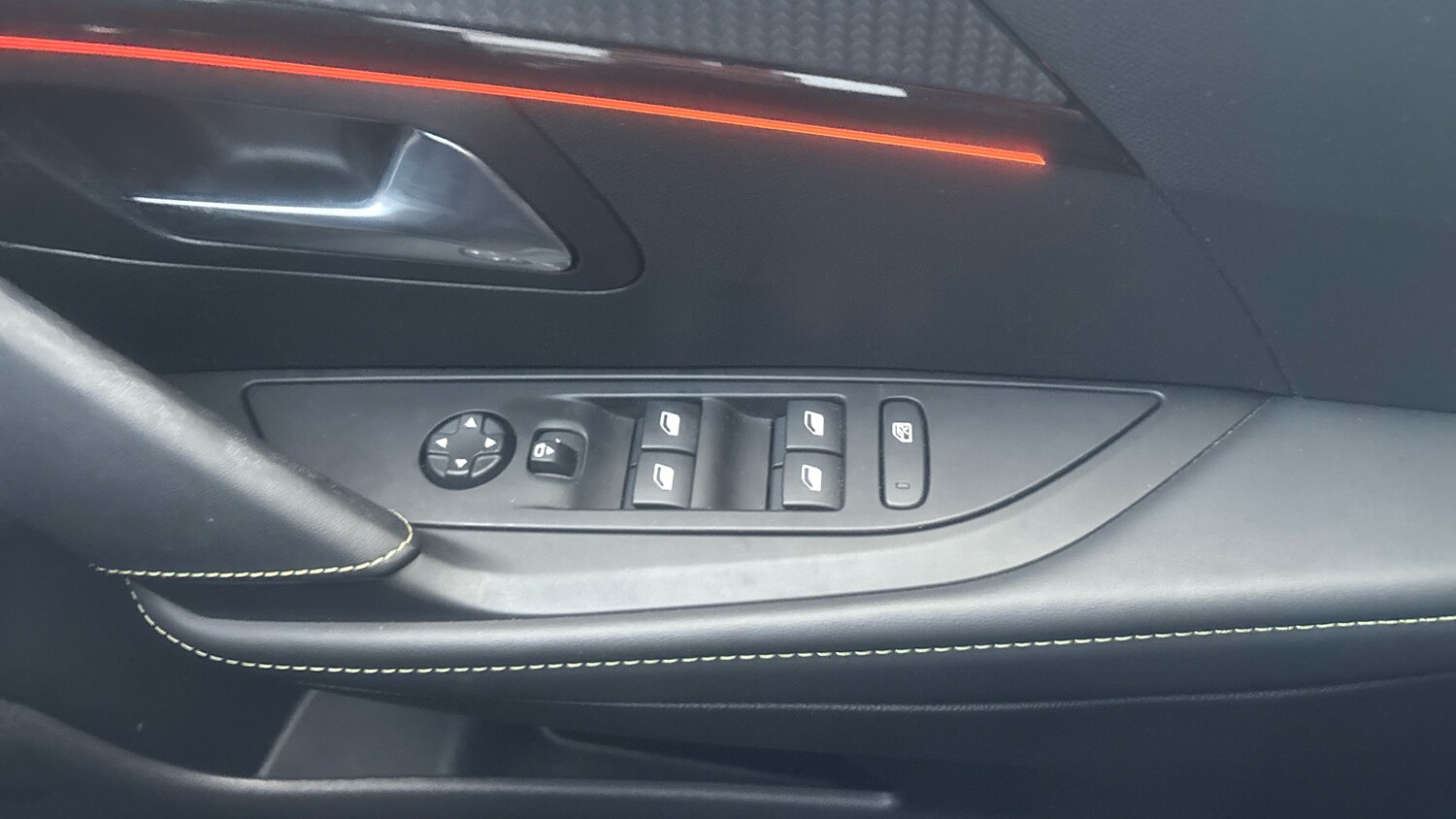 Used Peugeot 208 2022 for sale - 76787627: Photo 23