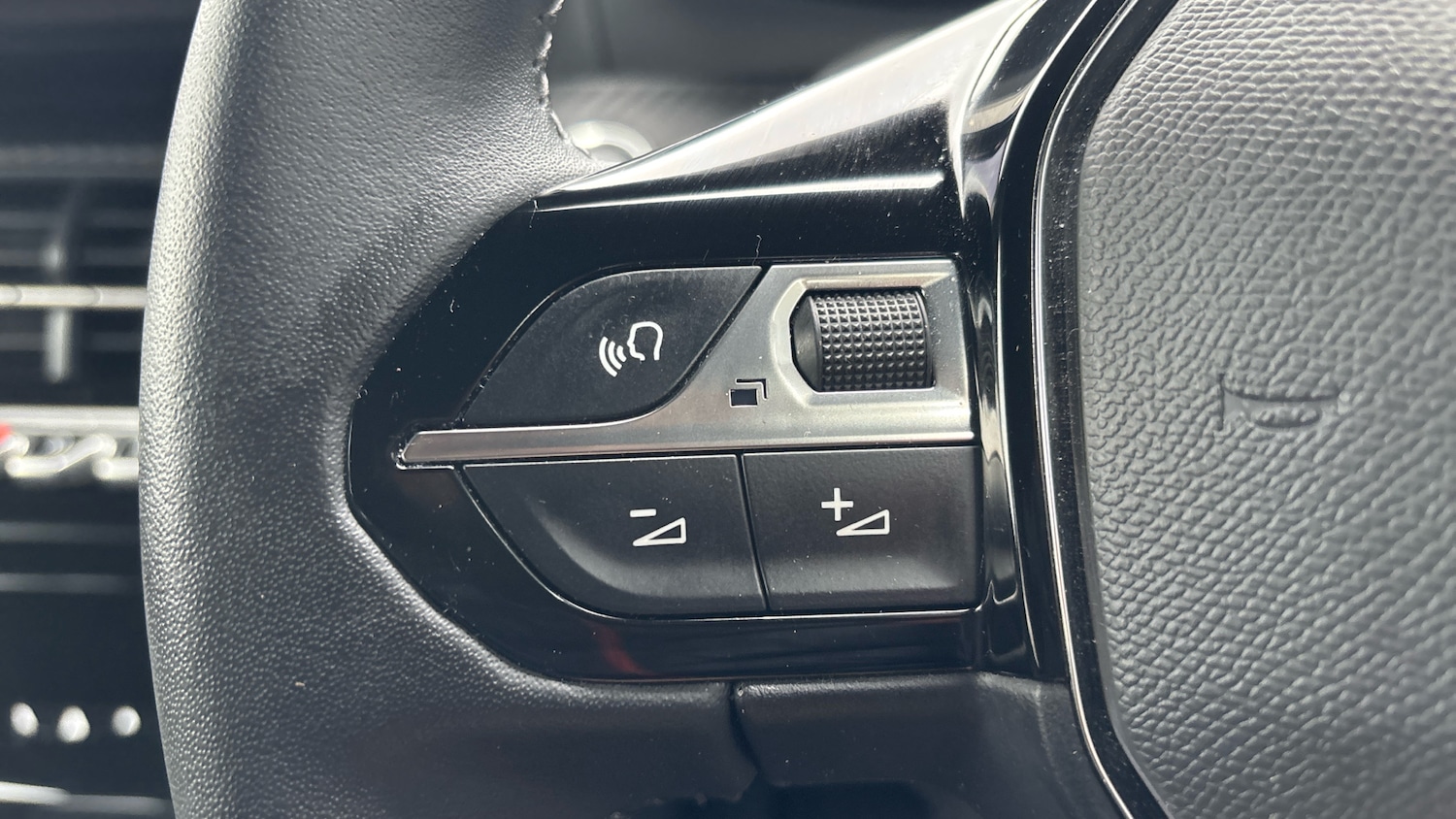 Used Peugeot 2008 2023 for sale - 77511949: Photo 23