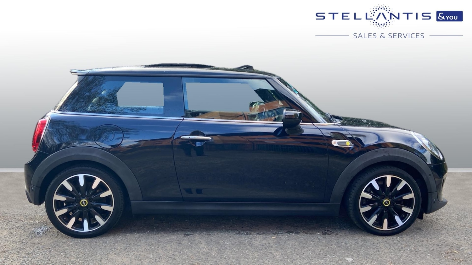Used MINI Electric Hatch 2020 for sale - 76271381: Photo 2