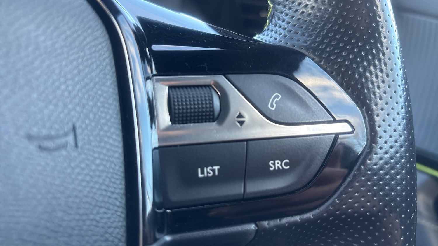 Used Peugeot 2008 2022 for sale - 76787626: Photo 25