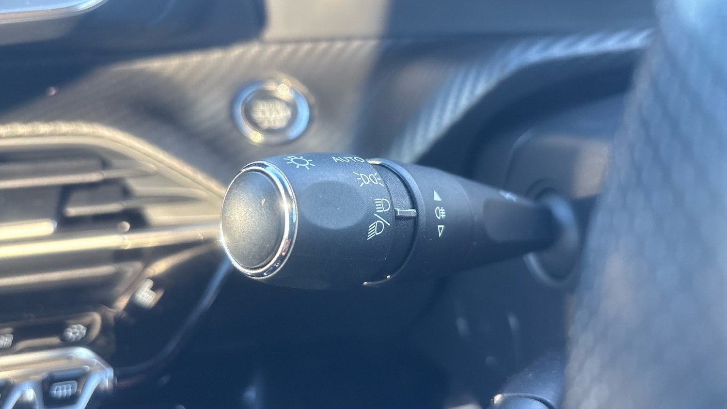 Used Peugeot 2008 2022 for sale - 76787626: Photo 44