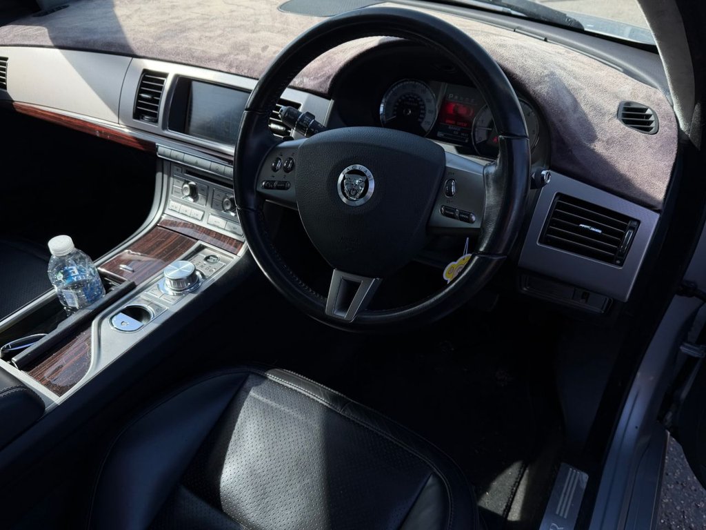 Used Jaguar XF 2010 for sale - 77981641: Photo 6