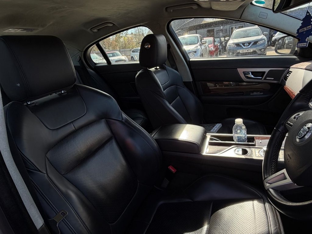 Used Jaguar XF 2010 for sale - 77981641: Photo 7