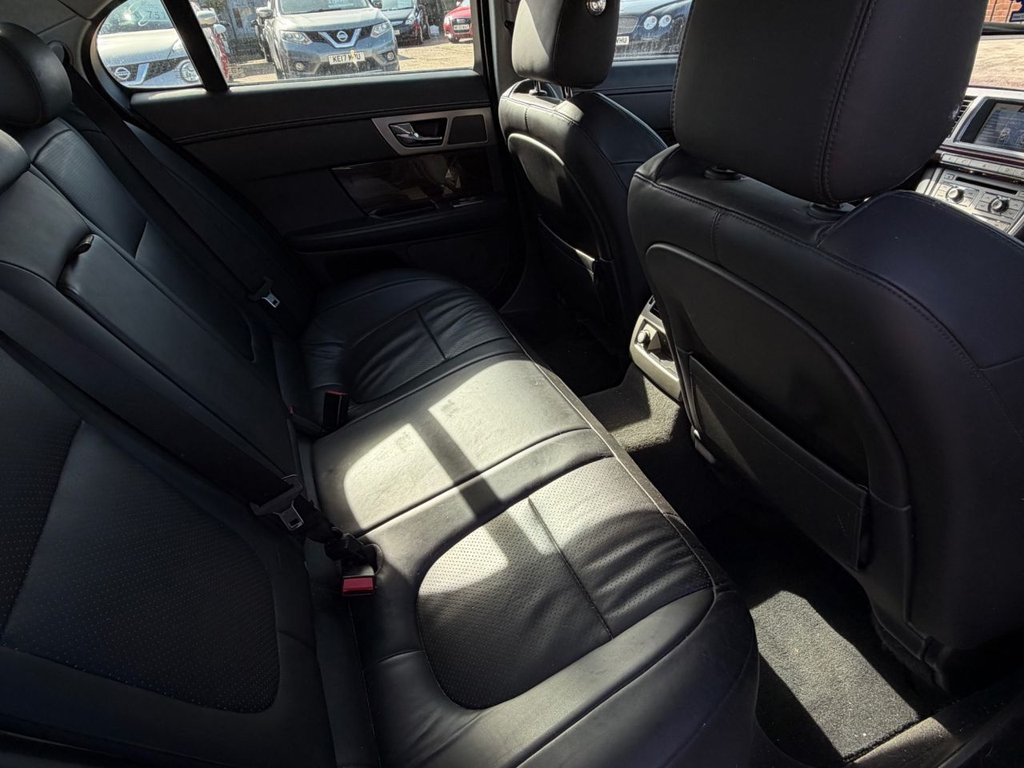 Used Jaguar XF 2010 for sale - 77981641: Photo 8