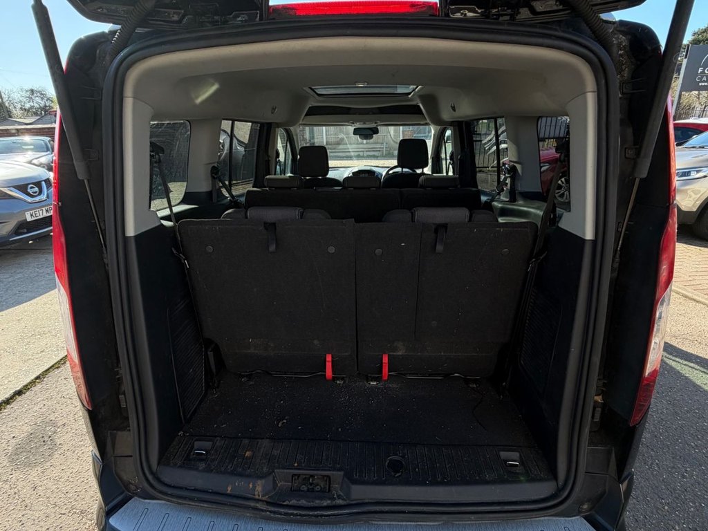 Used Ford Grand Tourneo Connect 2015 for sale - 77981584: Photo 12