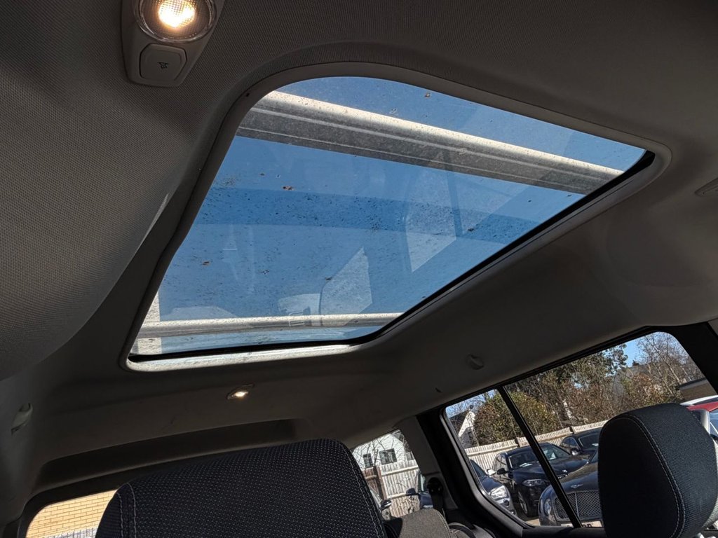 Used Ford Grand Tourneo Connect 2015 for sale - 77981584: Photo 9