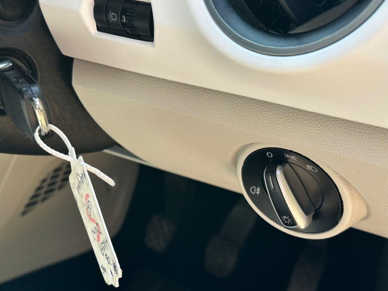 Used Volkswagen up! 2019 for sale - 77337765: Photo 26