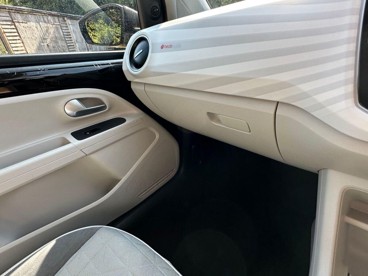 Used Volkswagen up! 2019 for sale - 77337765: Photo 33