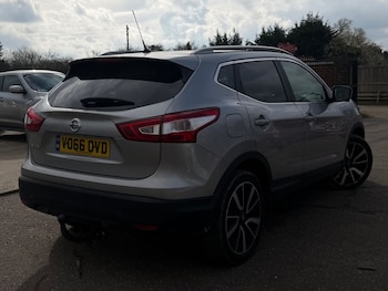 Used Nissan Qashqai 2016 for sale - 77826682: Photo