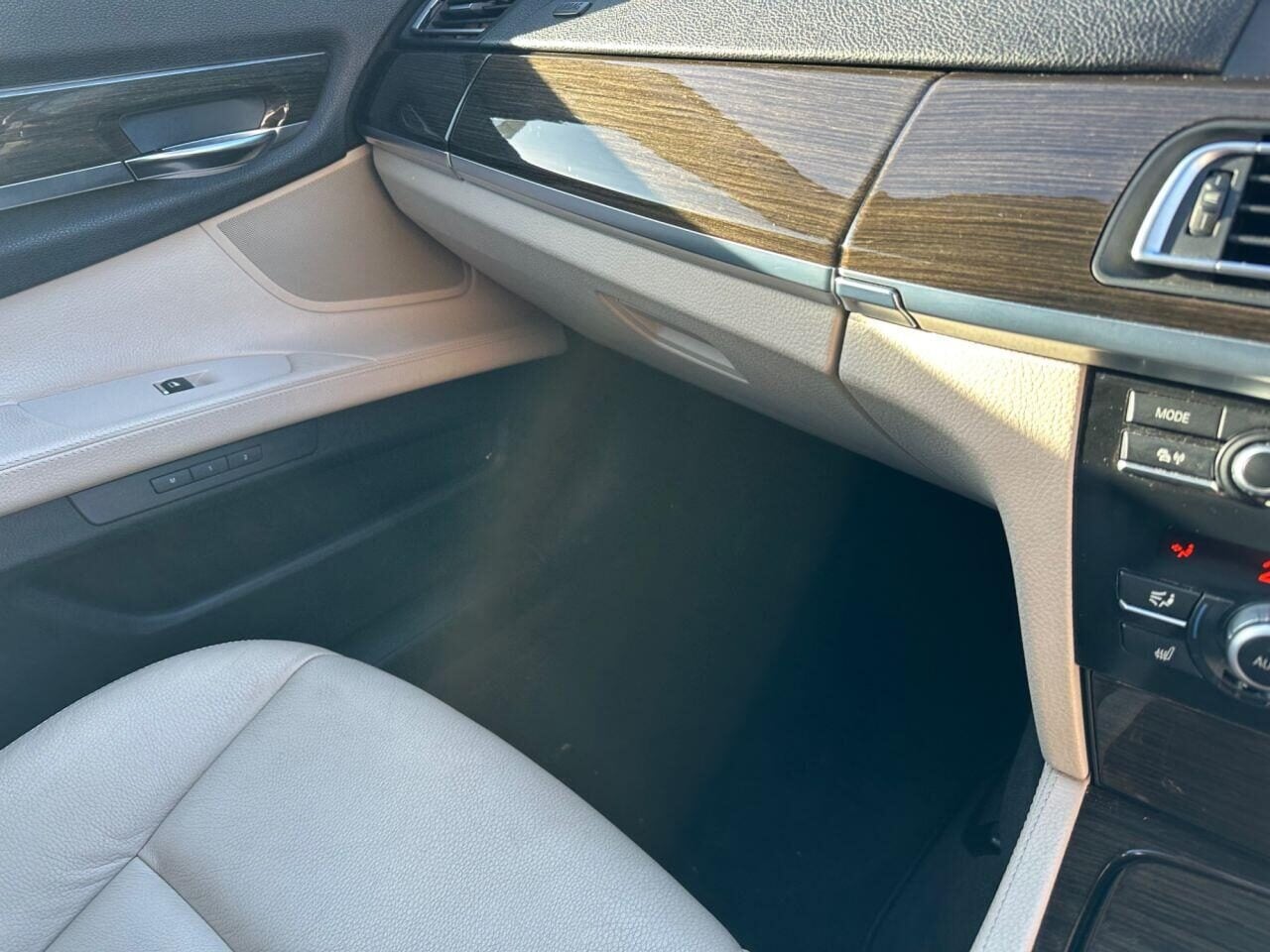 Used BMW 7 Series 2012 for sale - 77337761: Photo 28