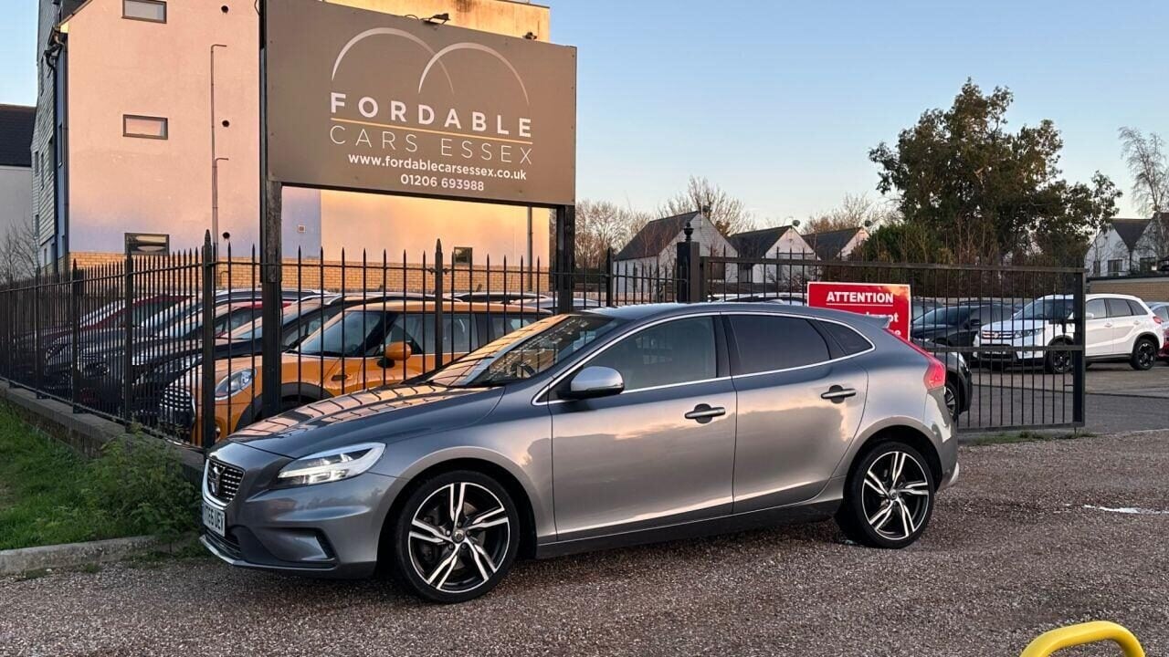 Used Volvo V40 2016 for sale - 77337736: Photo 1