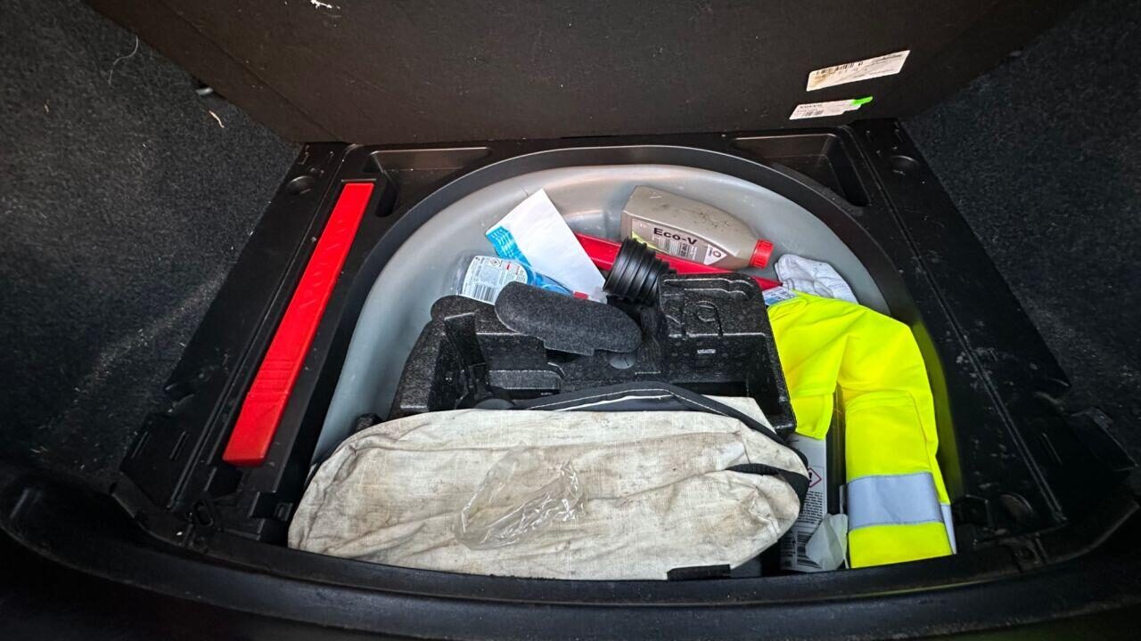 Used Volvo V40 2016 for sale - 77337736: Photo 11