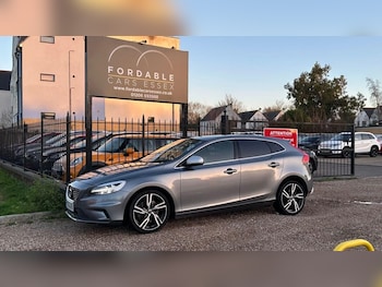 Used Volvo V40 2016 for sale - 77337736: Photo