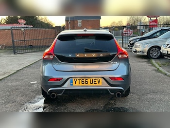 Used Volvo V40 2016 for sale - 77337736: Photo