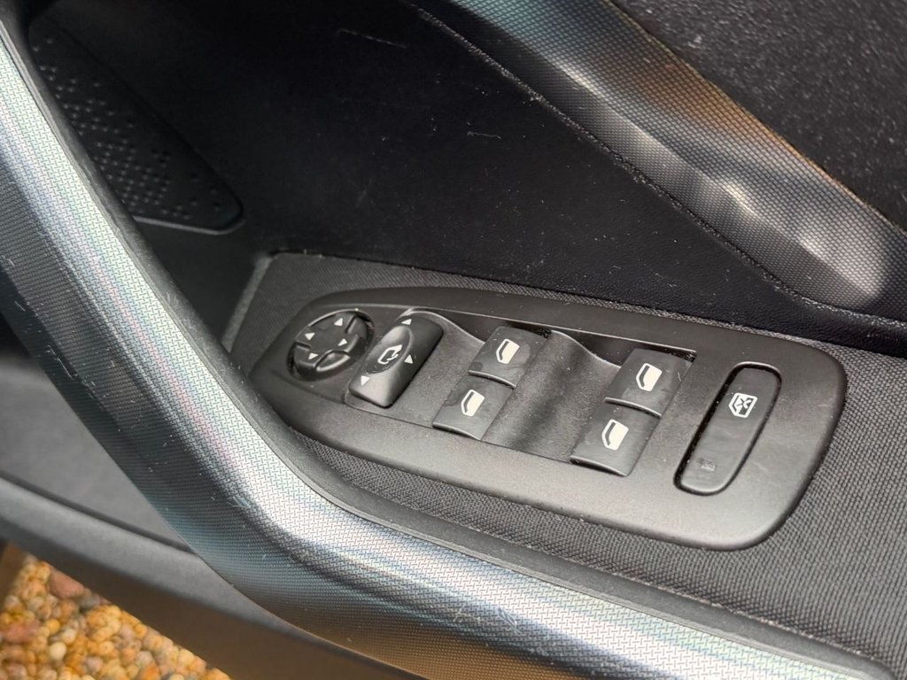 Used Peugeot 2008 2017 for sale - 77551862: Photo 21