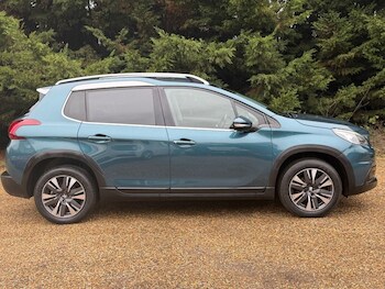 Used Peugeot 2008 2017 for sale - 77551862: Photo
