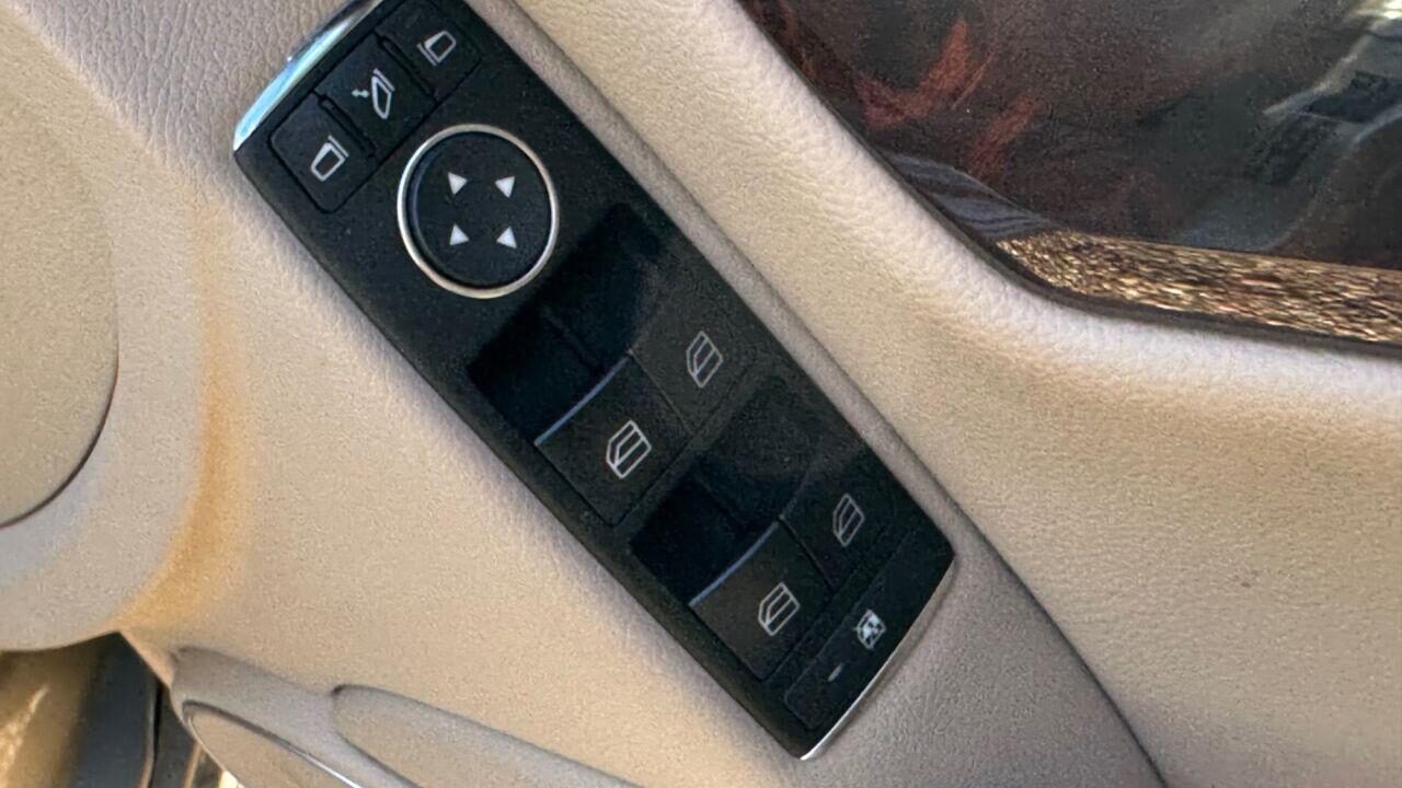 Used Mercedes-Benz C Class 2012 for sale - 77337744: Photo 22