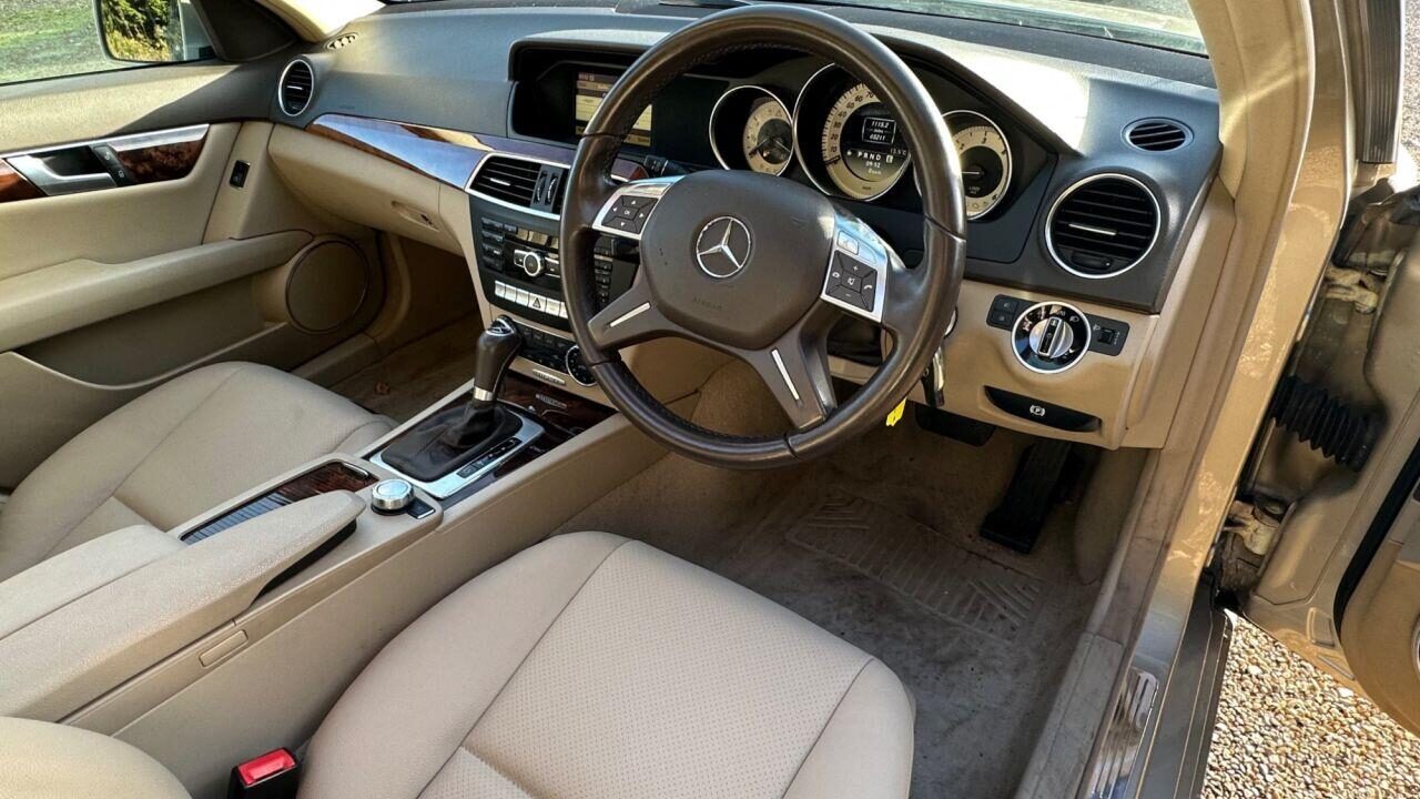 Used Mercedes-Benz C Class 2012 for sale - 77337744: Photo 27