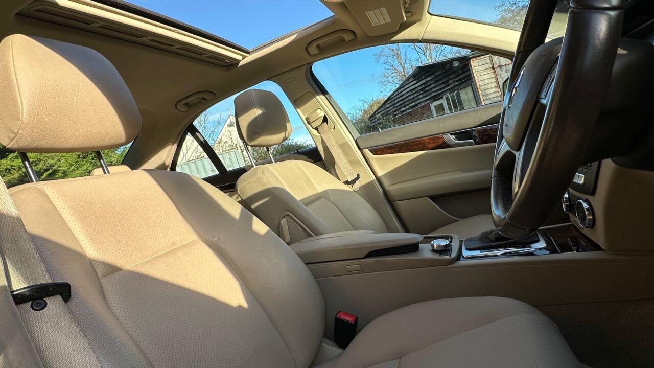 Used Mercedes-Benz C Class 2012 for sale - 77337744: Photo 28