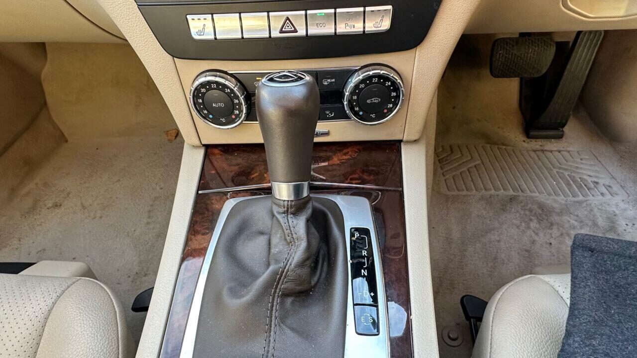 Used Mercedes-Benz C Class 2012 for sale - 77337744: Photo 30