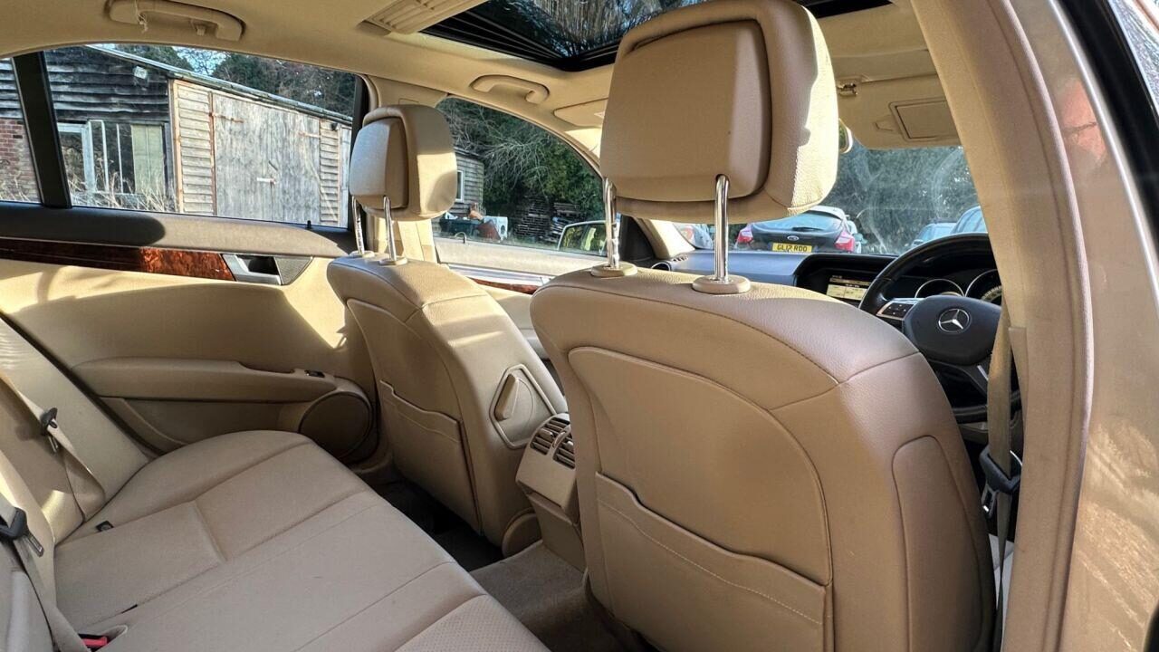 Used Mercedes-Benz C Class 2012 for sale - 77337744: Photo 34