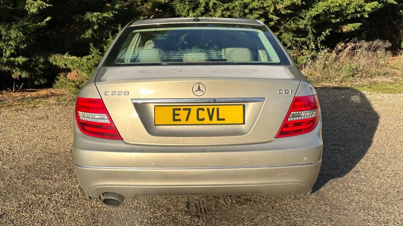 Used Mercedes-Benz C Class 2012 for sale - 77337744: Photo 5