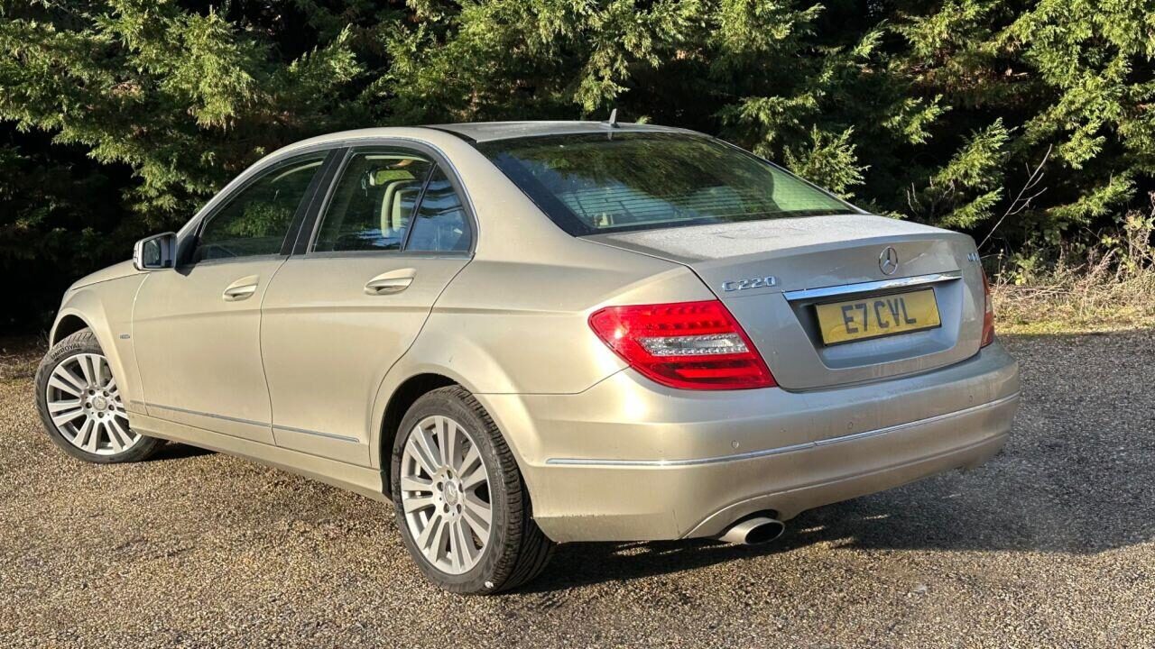 Used Mercedes-Benz C Class 2012 for sale - 77337744: Photo 6