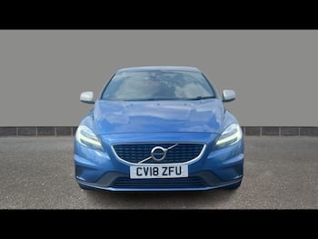 Used Volvo V40 2018 for sale - 79656017: Photo