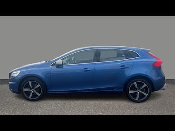 Used Volvo V40 2018 for sale - 79656017: Photo
