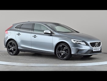 Used Volvo V40 2019 for sale - 79346810: Photo