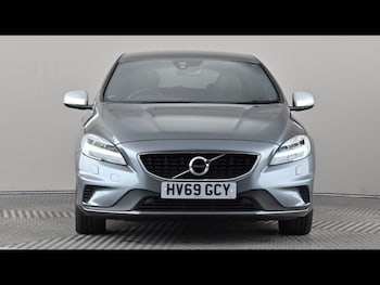 Used Volvo V40 2019 for sale - 79346810: Photo