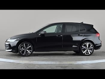 Used Volkswagen Golf 2024 for sale - 79760880: Photo