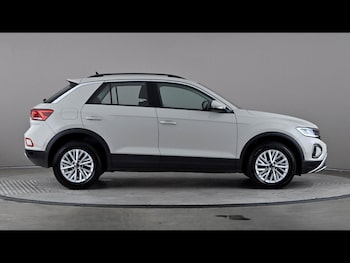 Used Volkswagen T-Roc 2023 for sale - 79519215: Photo