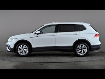 Used Volkswagen Tiguan Allspace 2023 for sale - 78646354: Photo