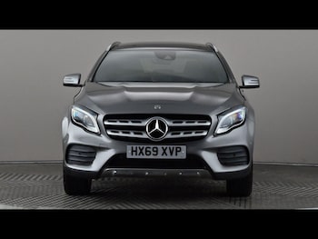 Used Mercedes-Benz GLA 2019 for sale - 78852063: Photo