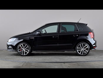 Used Volkswagen Polo 2017 for sale - 78632956: Photo