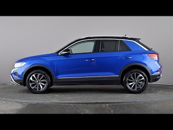 Used Volkswagen T-Roc 2023 for sale - 78734587: Photo