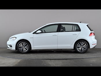 Used Volkswagen Golf 2019 for sale - 78909276: Photo