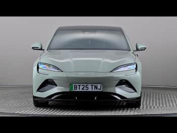 2025 - 390kW Excellence AWD 83kWh 4dr Auto