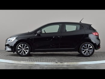 Used Renault Clio 2023 for sale - 78949807: Photo