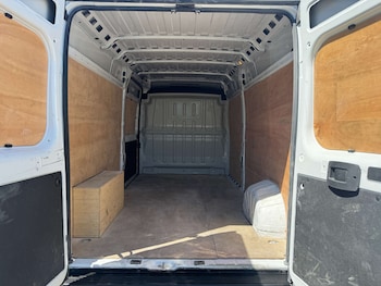 Used Peugeot Boxer 2023 for sale - 78542382: Photo