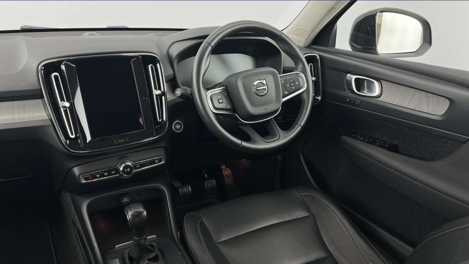 Used Volvo XC40 2021 for sale - 77916369: Photo 4