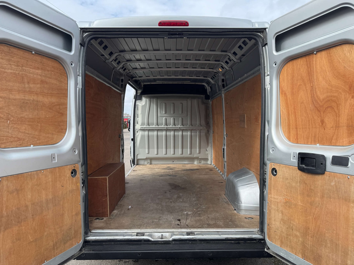 Used Vauxhall Movano 2023 for sale - 77916397: Photo 2