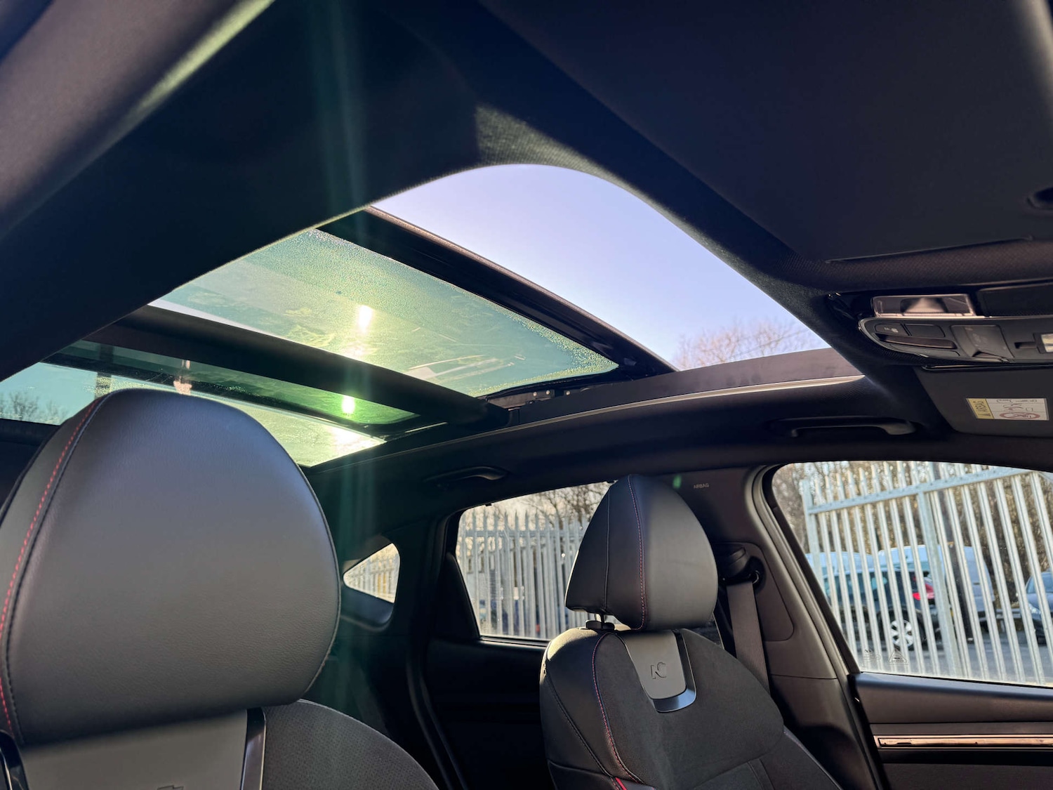 Used Hyundai TUCSON 2022 for sale - 77098237: Photo 2